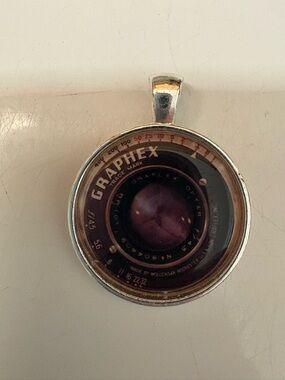Vintage Camera Lens Pendant Charm 📸 Graflex Style Photography Jewelry